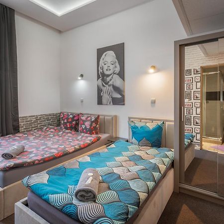 70S Hostel Краков Экстерьер фото