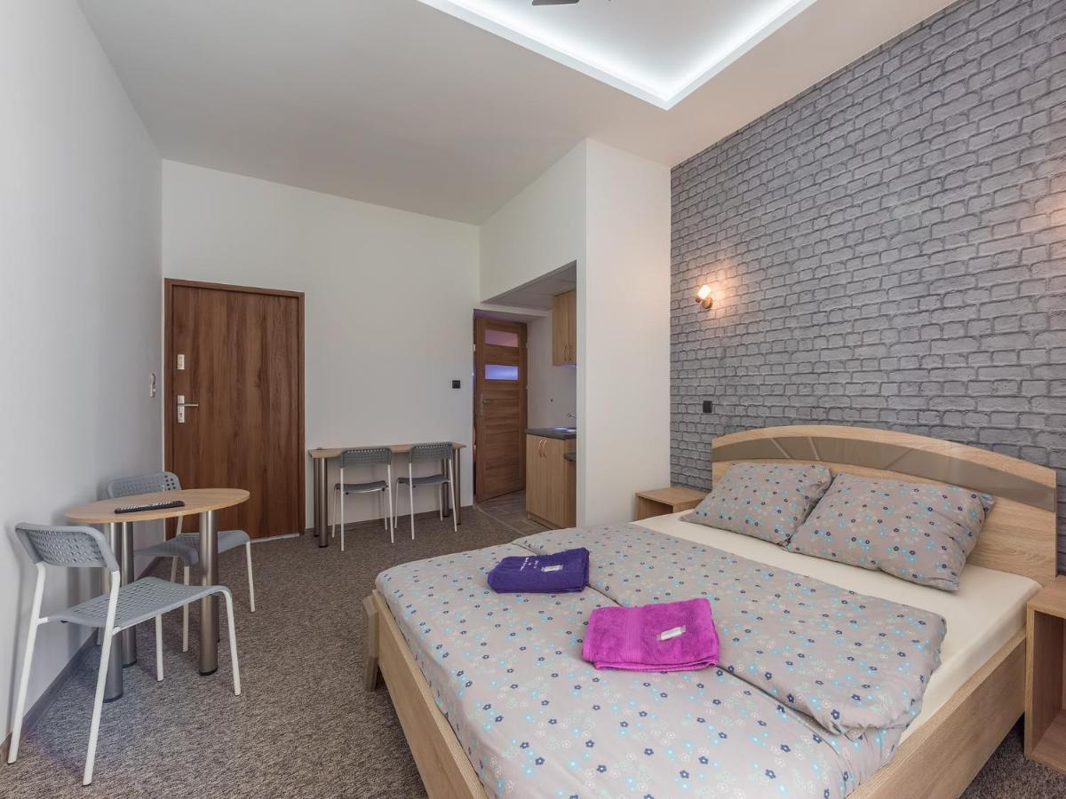 70S Hostel Краков Экстерьер фото
