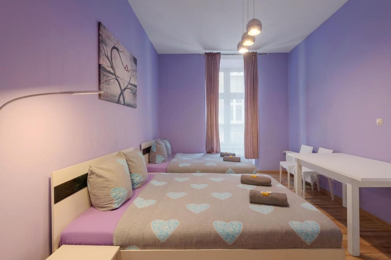 70S Hostel Краков Экстерьер фото