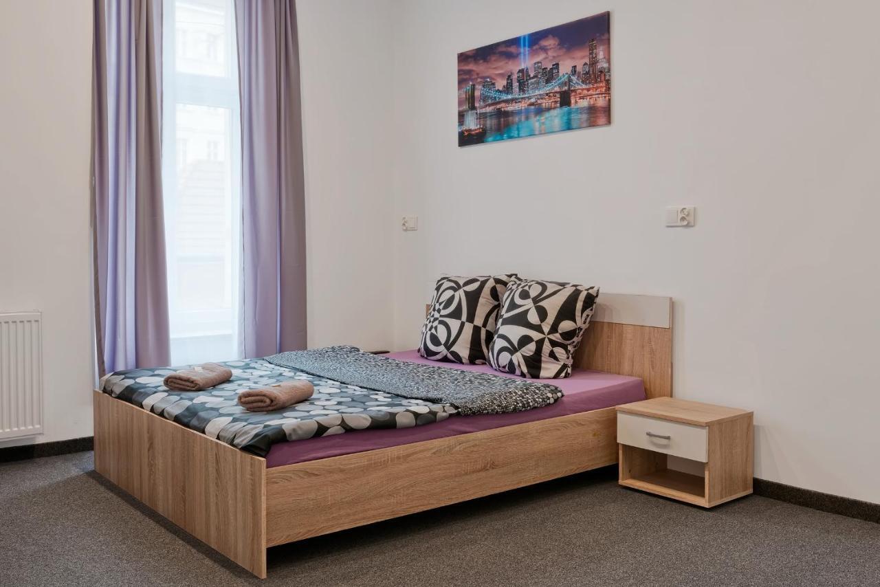 70S Hostel Краков Экстерьер фото
